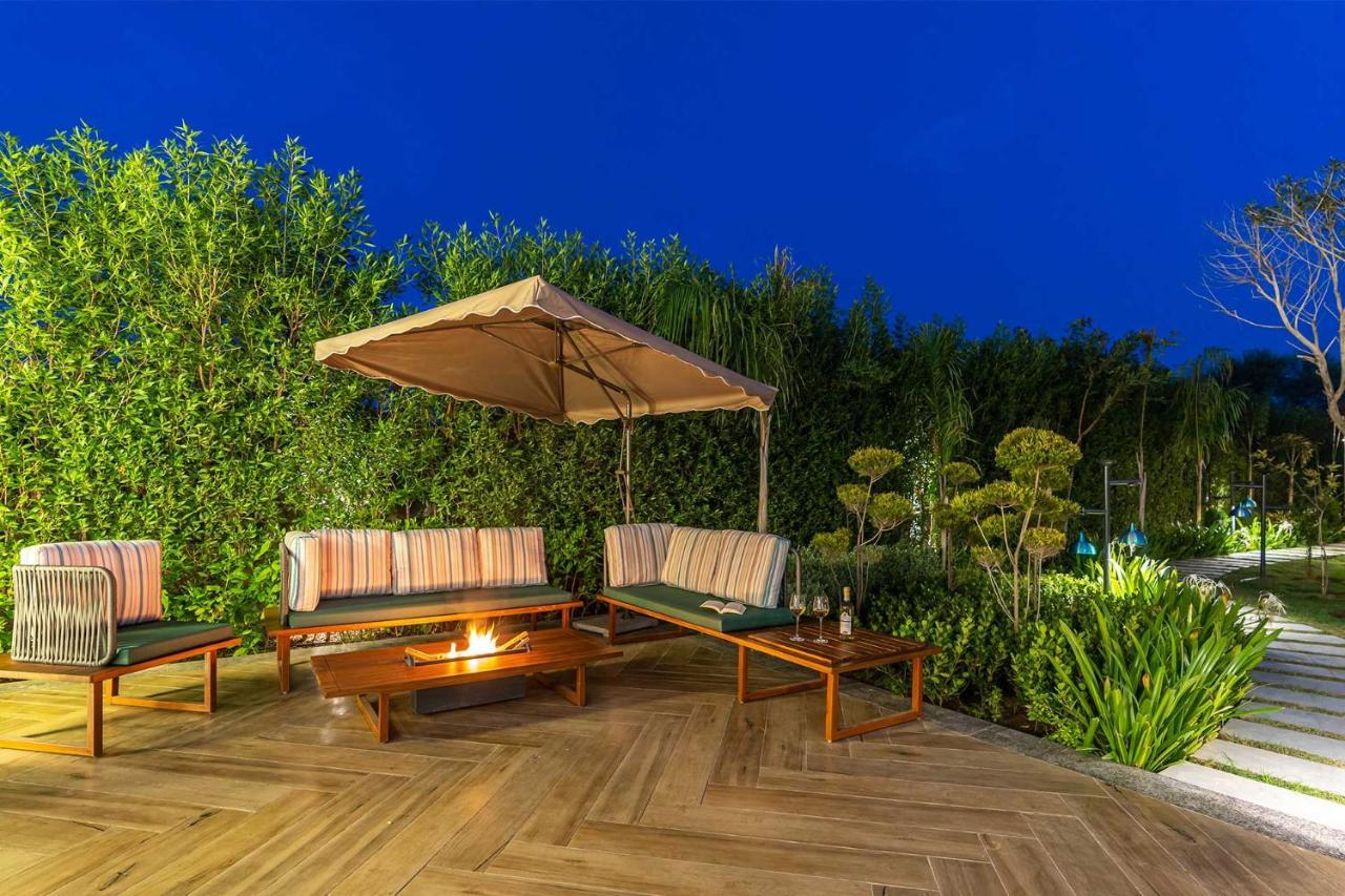 Stayvista At Serenity Farms With Pool, Lawn, Bonfire & Bbq Sohna Zewnętrze zdjęcie