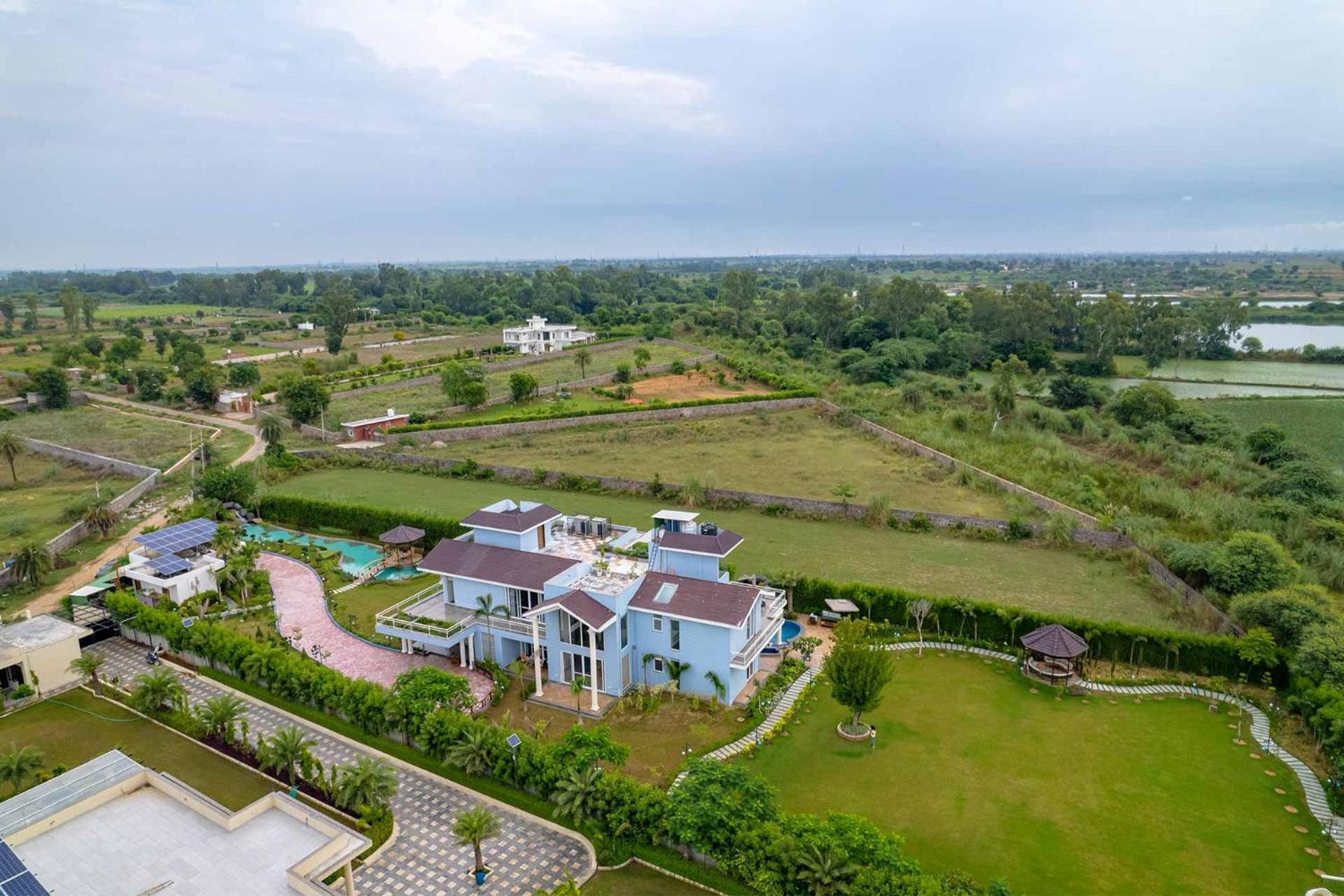 Stayvista At Serenity Farms With Pool, Lawn, Bonfire & Bbq Sohna Zewnętrze zdjęcie
